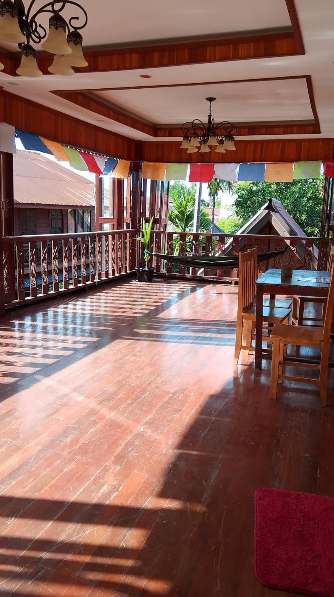 Tibet Restaurant And Hostel Nakasong 외부 사진